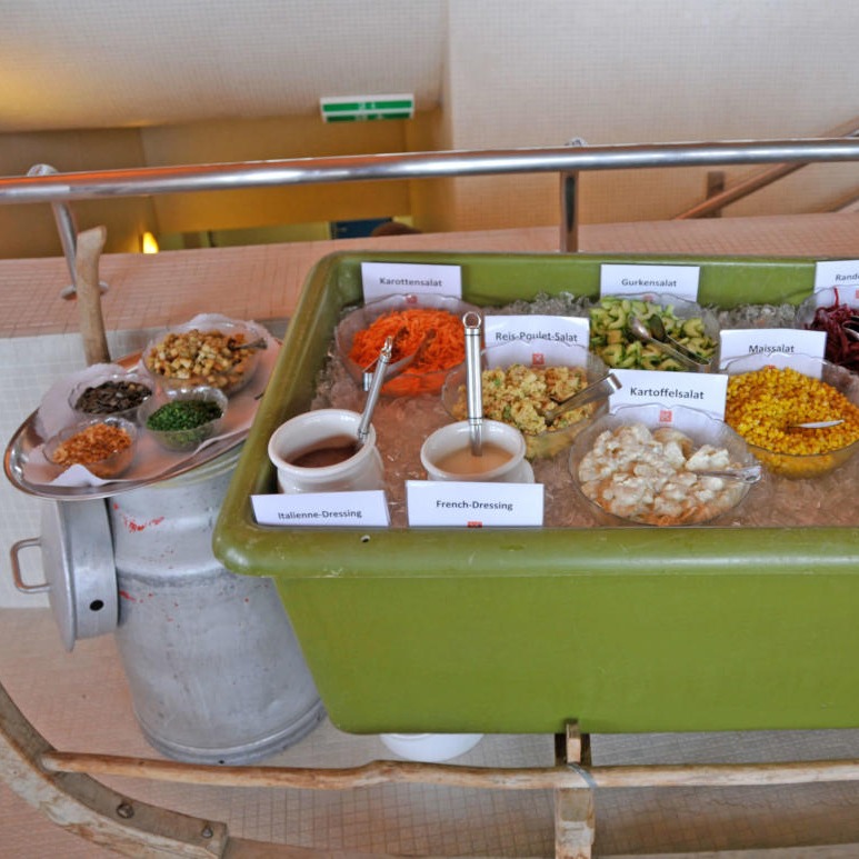 Salatbuffet am Yachtclubanlass
