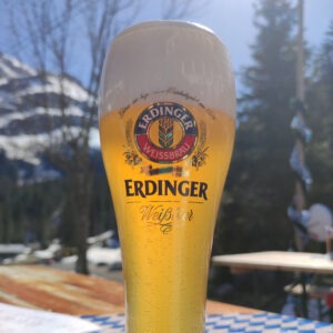 Erdinger-Weissbier am Oktoberfest in der Rooster Bar